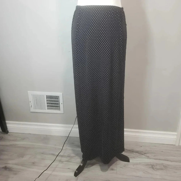 Fashion Bug Womans Black/White Polka-dot  Button Down Skirt,Size M. - Picture 3 of 6